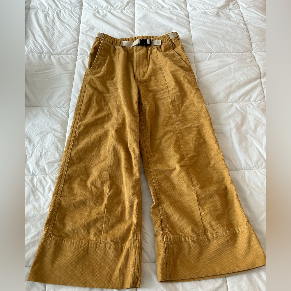 The North Face Women’s Small wide leg Corduroy Hipster Pants